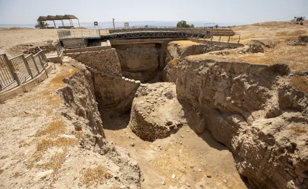 Protective-Shelter-Tell-es-Sultan-Ancient-Jericho-Competition